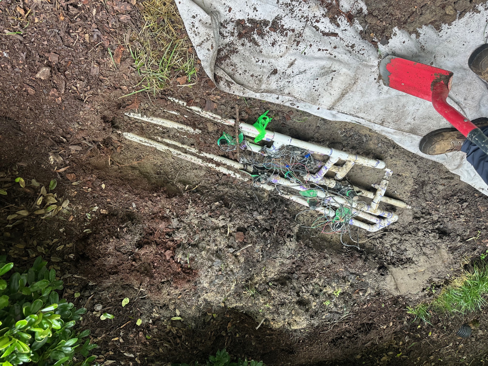 Irrigation lawn trench